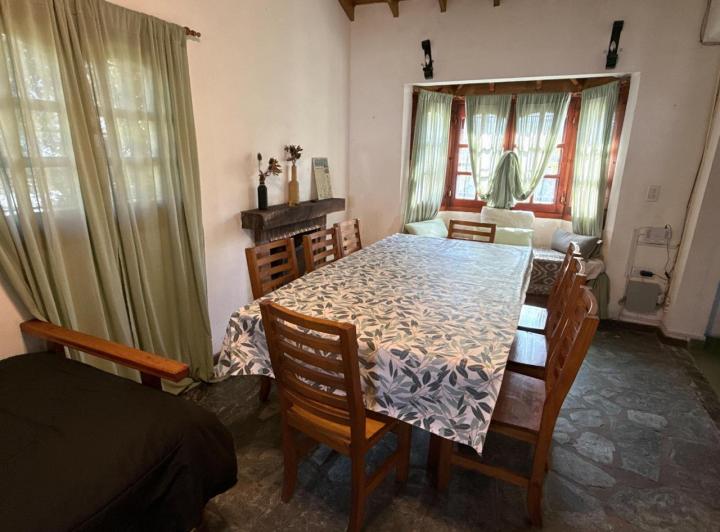 Casa · 130m² · 4 Ambientes · 2 Cocheras