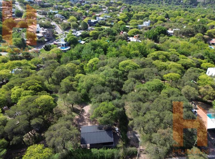 Terreno · 4076m²