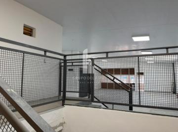 Depósito · 700m² · 1 Cochera · Depósito en Paternal
