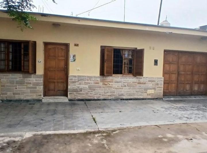 Casa · 139m² · 5 Ambientes · 2 Cocheras