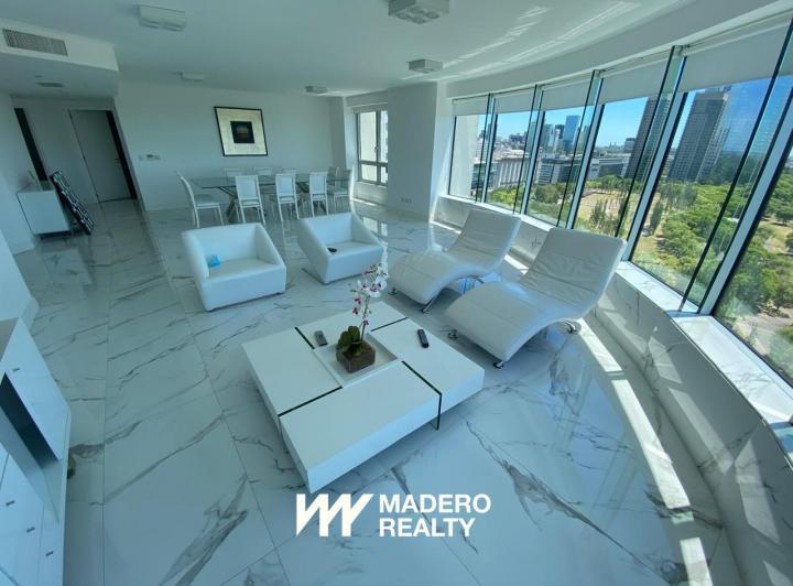 Departamento · 200m² · 4 Ambientes · 2 Cocheras