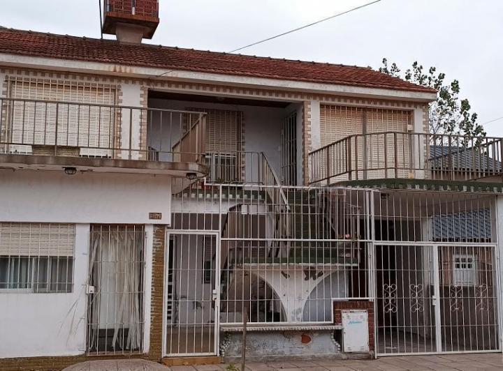 Casa · 320m² · 9 Ambientes