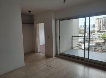 Departamento de 2 ambientes, Barracas · Muy Buen Dos Ambientes de 53 m² con Balcón, Baño Completo y Espacio Para Lavarropas - Vista Abierta