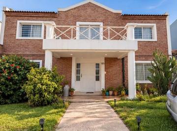 Se alquila casa de 4 dormitorios en calle Alumbrado al 3500, barrio Jardines del · Alquiler Casa 4 Dorm. en Jardines del Jockey
