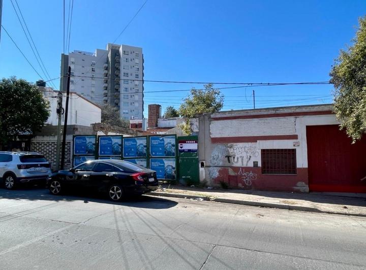 Terreno · 217m²