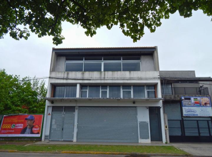 Local comercial · 168m²
