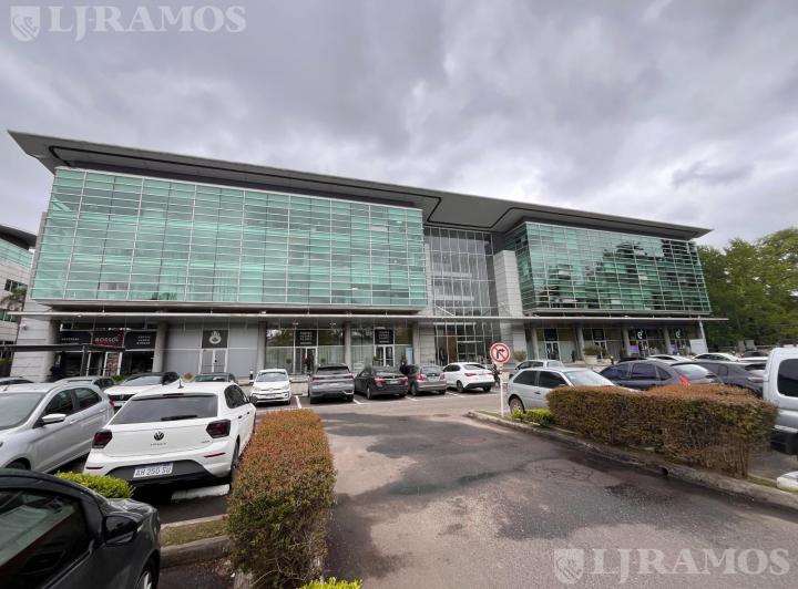 Oficina comercial · 80m² · 1 Ambiente · 1 Cochera