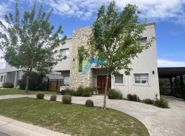 Casa · 150m² · 4 Ambientes
