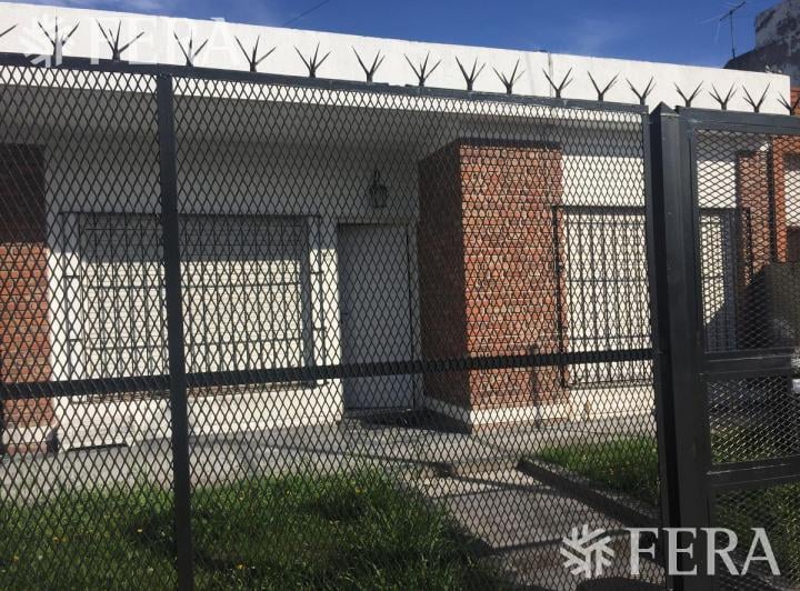 Casa · 69m² · 3 Ambientes · 1 Cochera