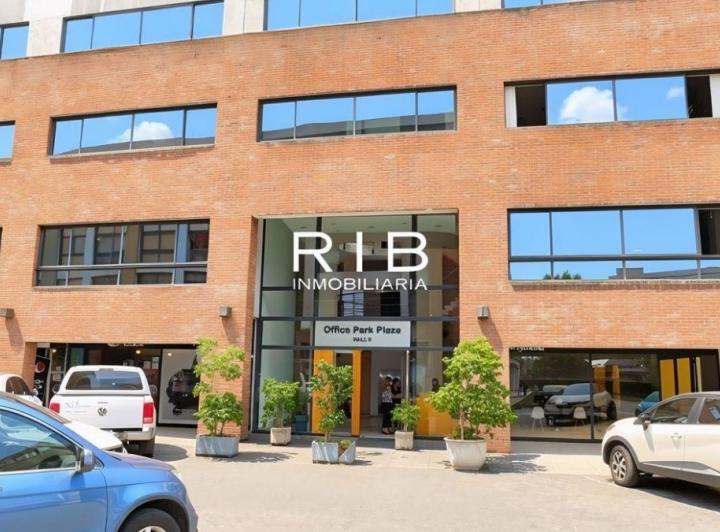 Oficina comercial · 90m² · 2 Ambientes · 1 Cochera