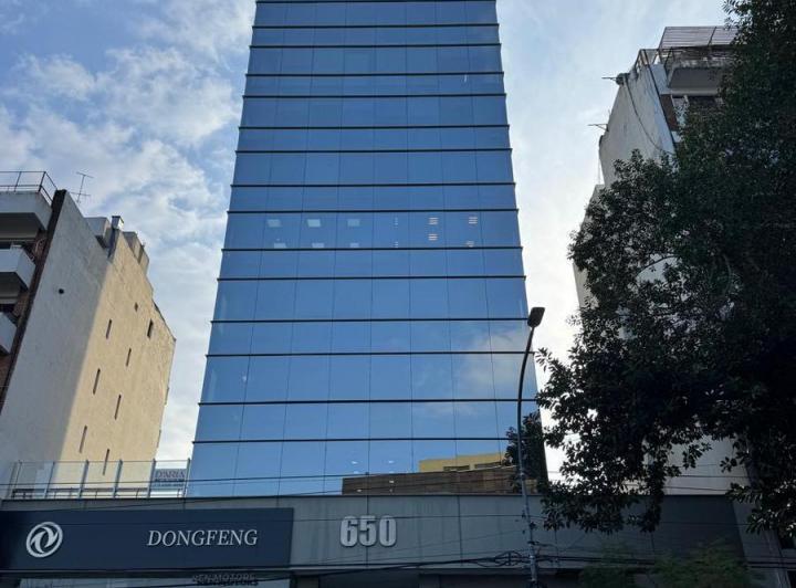 Oficina comercial · 180m² · 2 Cocheras