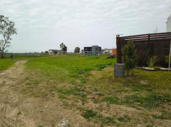 Terreno · 680m²