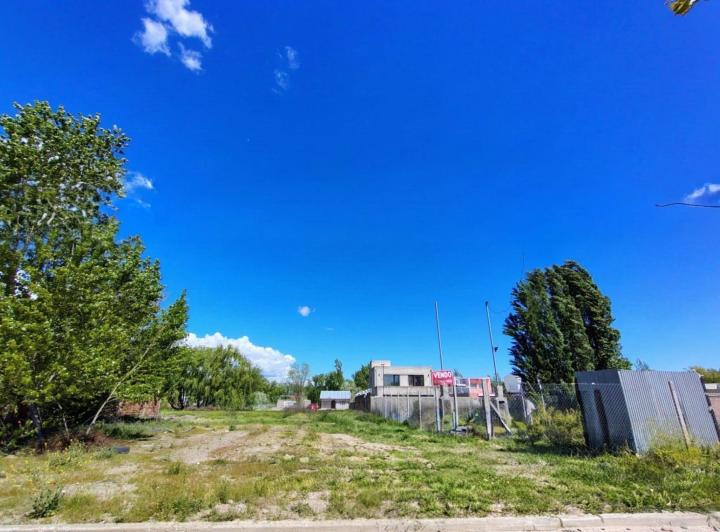 Terreno · 384m²