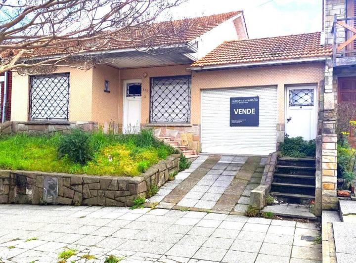 Casa · 102m² · 3 Ambientes · 1 Cochera