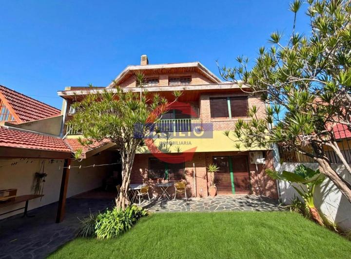 Casa · 357m² · 6 Ambientes · 2 Cocheras