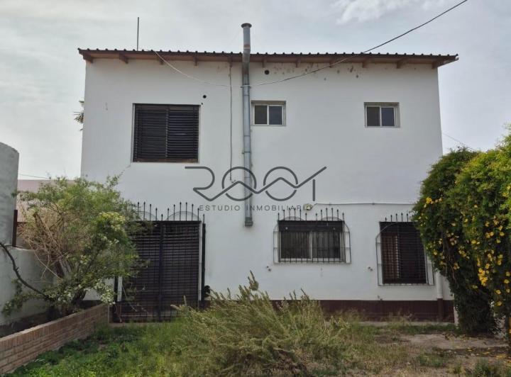 Casa · 189m² · 5 Ambientes · 2 Cocheras