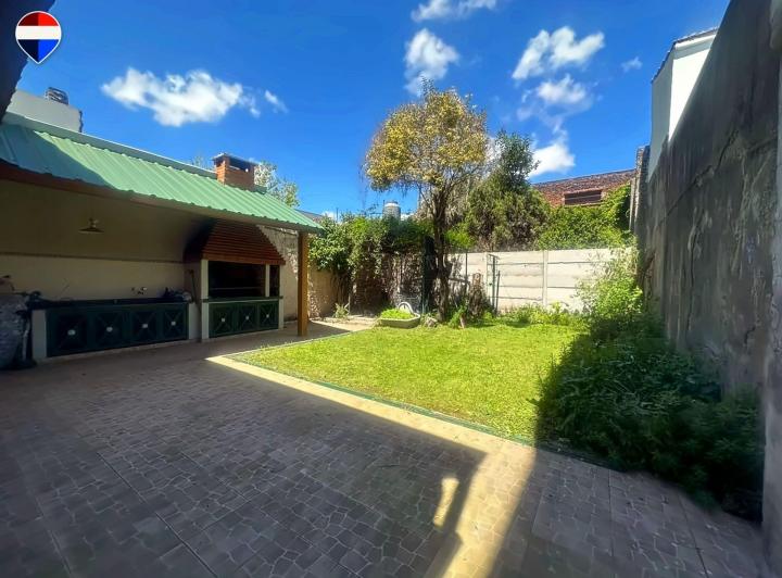 Casa · 180m² · 5 Ambientes · 1 Cochera