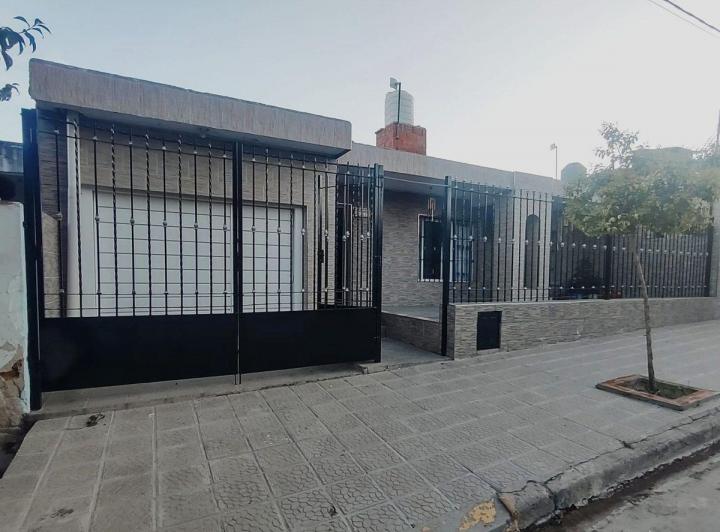 Casa · 157m² · 7 Ambientes · 1 Cochera