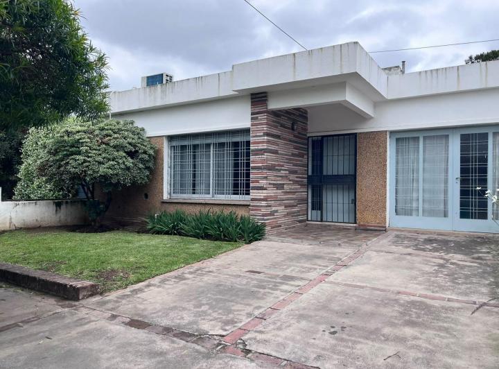Casa · 130m² · 5 Ambientes