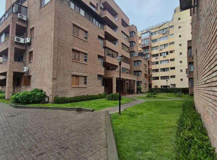 Departamento · 45m² · 2 Ambientes · 1 Cochera