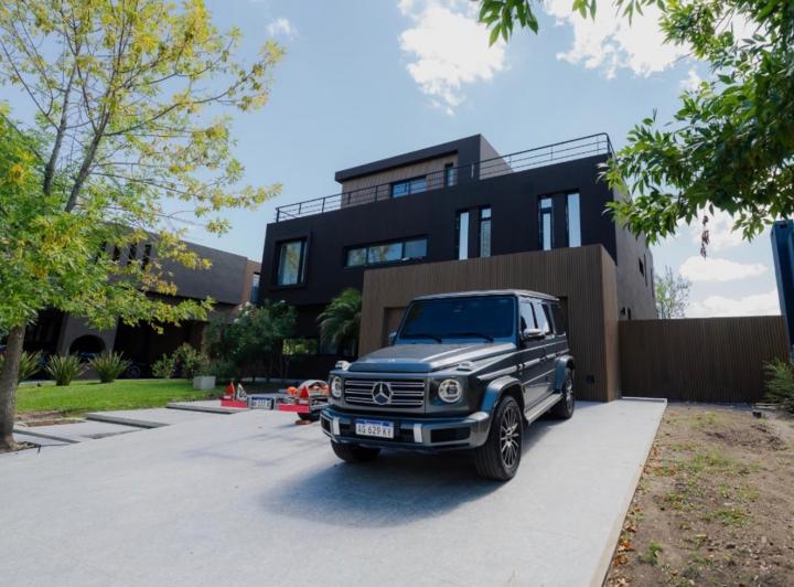 Casa · 520m² · 6 Ambientes · 7 Cocheras