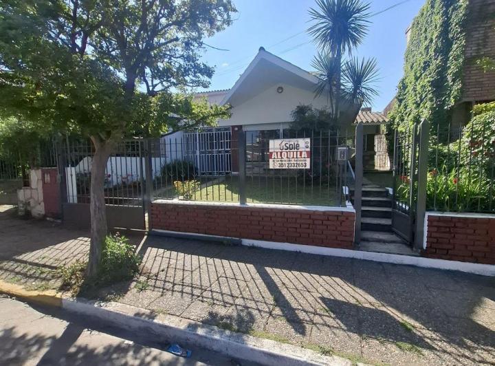 Casa · 1m² · 3 Ambientes · 1 Cochera