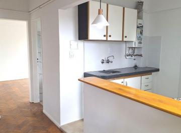 Departamento de 2 ambientes, Caballito · Atractivo 2 Ambientes Totalmente Reciclado a Nuevo con Balcon (2do Piso por Escalera)