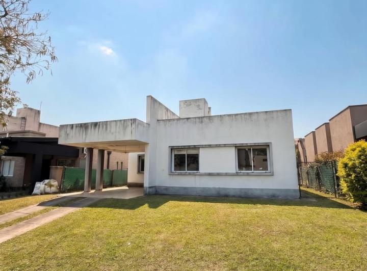 Casa · 99m² · 4 Ambientes · 1 Cochera