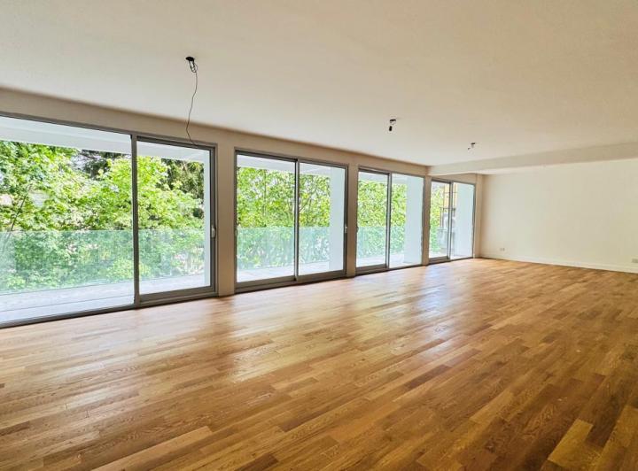 Departamento · 270m² · 5 Ambientes · 1 Cochera