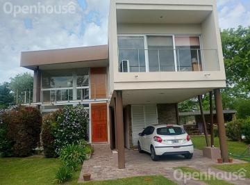 Casa · 180m² · 5 Ambientes · 3 Cocheras · Venta - Casa 5 Ambientes - B° La Candela - Apto Crédito