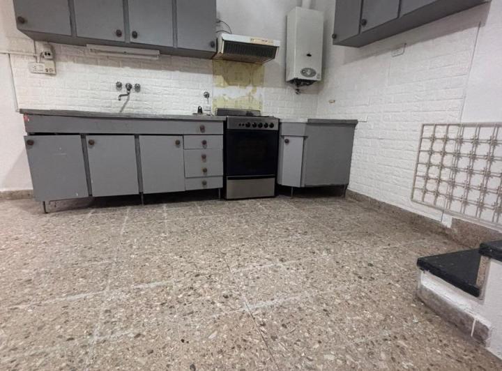 Casa · 121m² · 6 Ambientes · 1 Cochera
