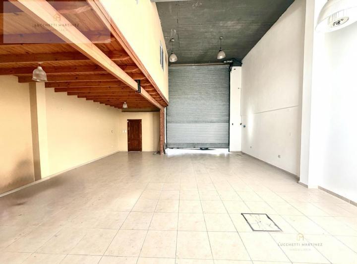 Local comercial · 120m² · 3 Cocheras
