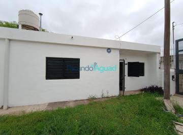 Casa · 52m² · 3 Ambientes · Casa en Alquiler | 1 Dormitorio con Patio | Barrio Lomas Sur | Villa Allende