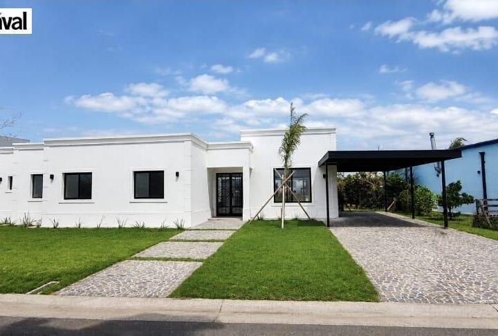 Casa · 180m² · 5 Ambientes · 1 Cochera