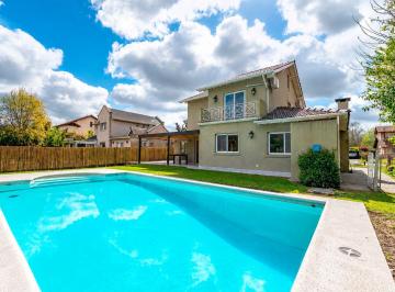 Casa · 171m² · 6 Ambientes · 3 Cocheras · Venta Casa 4 Dorm Pileta Country La Delfina Pilar