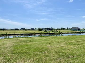 Terreno · 920m² · Venta Terreno El Naudir con Amarra