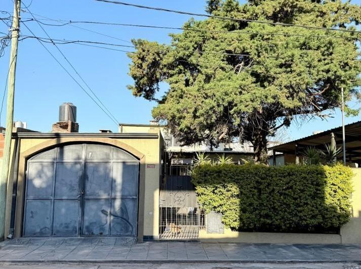 Casa · 123m² · 7 Ambientes · 1 Cochera