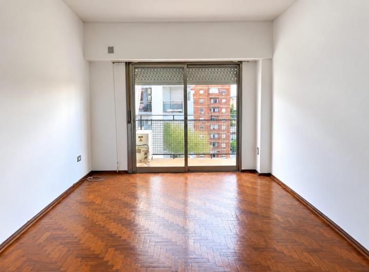 Departamento · 64m² · 5 Ambientes · 1 Cochera
