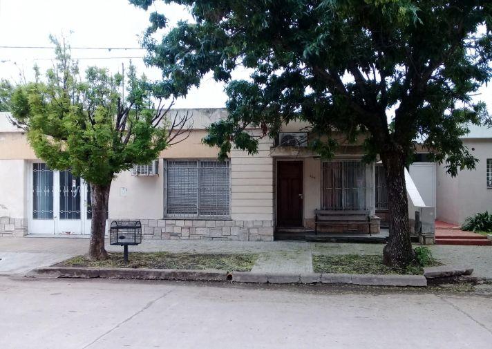 Casa · 166m² · 4 Ambientes · 1 Cochera