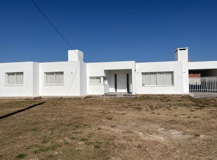 Casa · 190m² · 2 Dormitorios · 1 Cochera