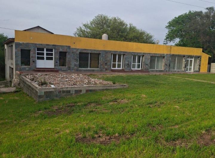 Local comercial · 3400m²