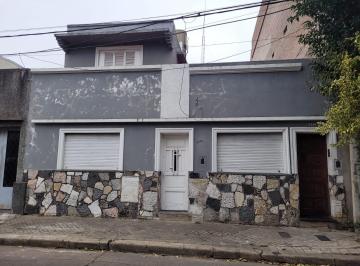 Casa · 96m² · 4 Ambientes · Venta Casa Al Frente 2 Dorm. Echesortu. Zavalla 3750 Rosario