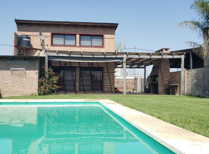 Casa · 80m² · 2 Ambientes · 1 Cochera