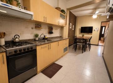 Casa · 137m² · 5 Ambientes · 1 Cochera · Venta - Casa de 4 Dorm. con Cochera y Terraza – Arroyito, Rosario