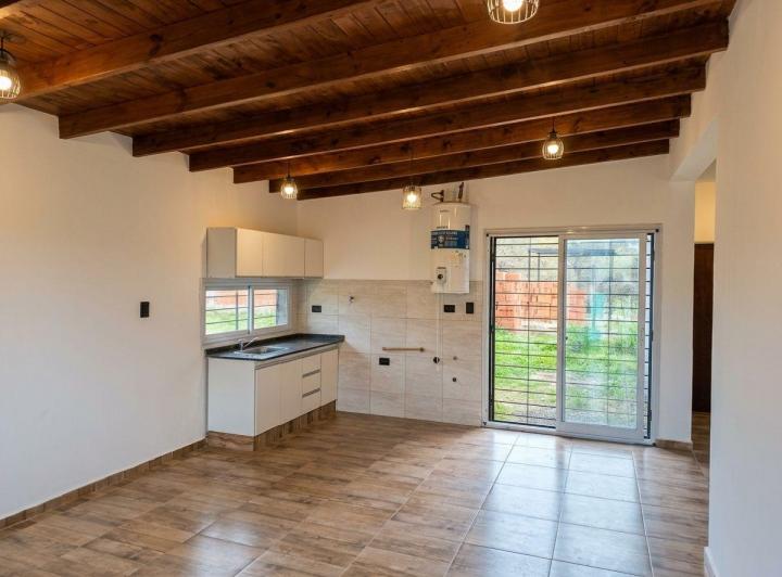 Casa · 80m² · 3 Ambientes · 1 Cochera