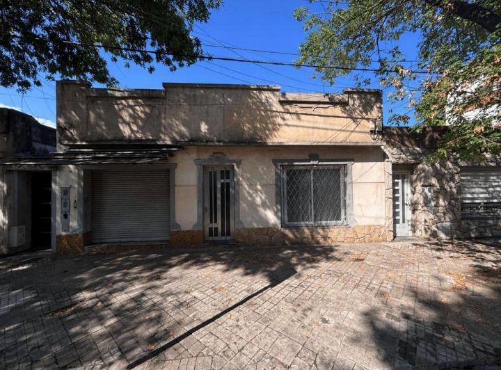 Casa · 253m² · 9 Ambientes
