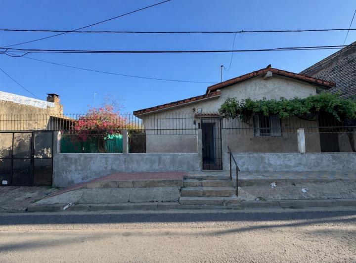 Casa · 95m² · 4 Ambientes · 1 Cochera