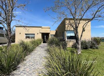 Casa · 120m² · 4 Ambientes · 2 Cocheras · Venta Casa San Sebastián Área 11