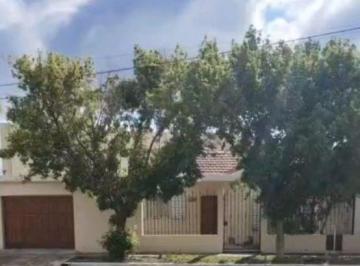 Casa de 5 ambientes, San Luis · Juan Pekolj Entre El Poleo y Los Olmos, Casa de 3 Dorm.