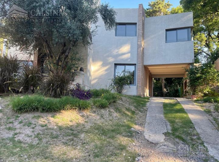 Casa · 138m² · 3 Dormitorios · 1 Cochera